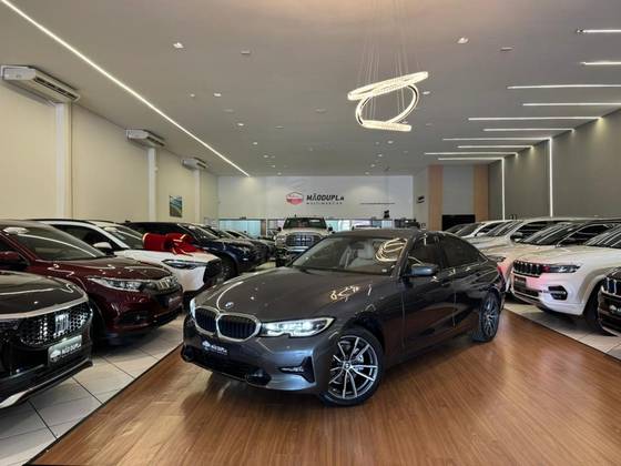 BMW 320i 2.0 16V TURBO GASOLINA M SPORT AUTOMÁTICO